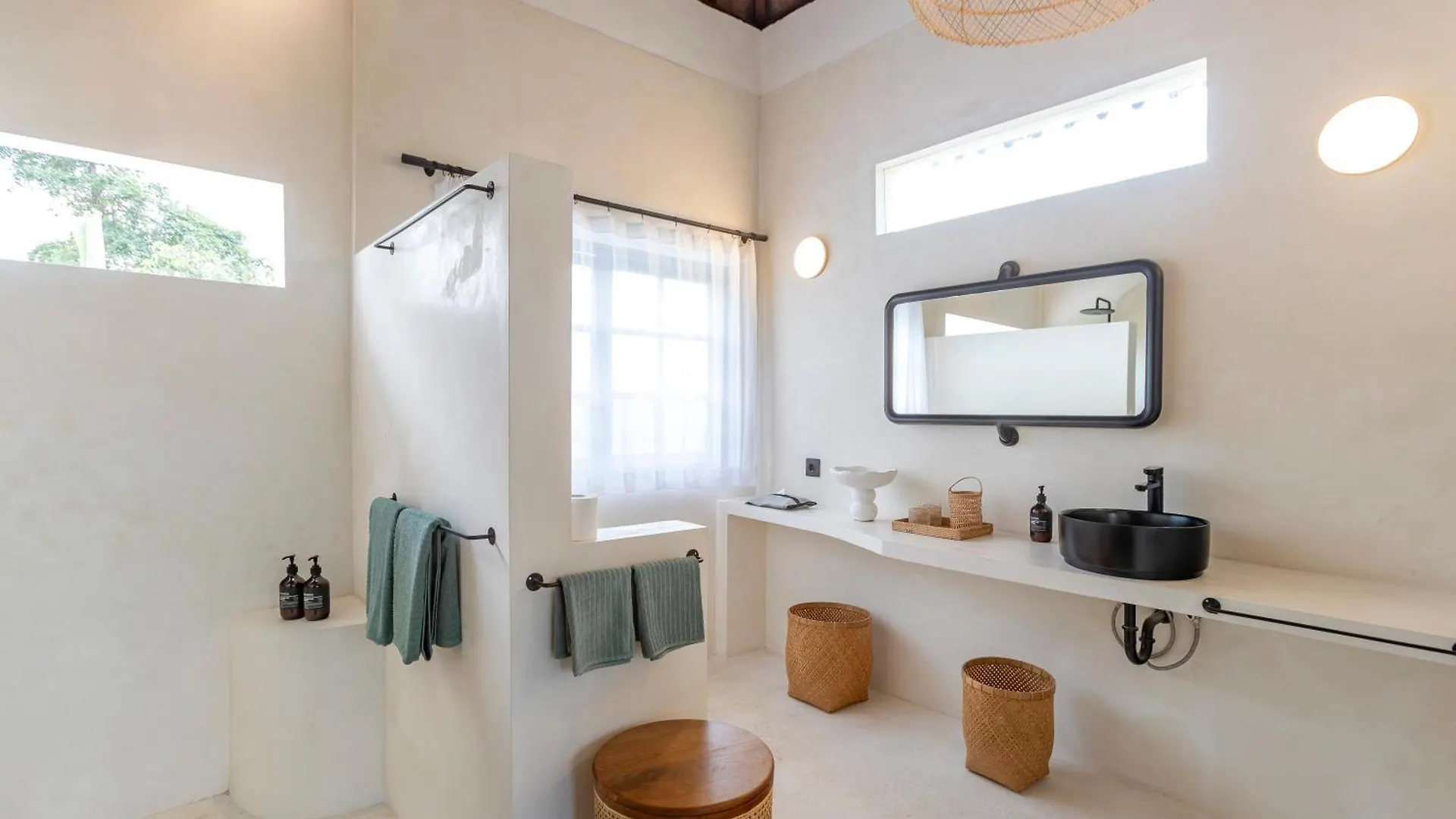 Villa Jodoh - Exciting Chic 4Br Stylish Villa Near Seminyak, Perfect For A Trendy Getaway Kerobokan  Indonesia