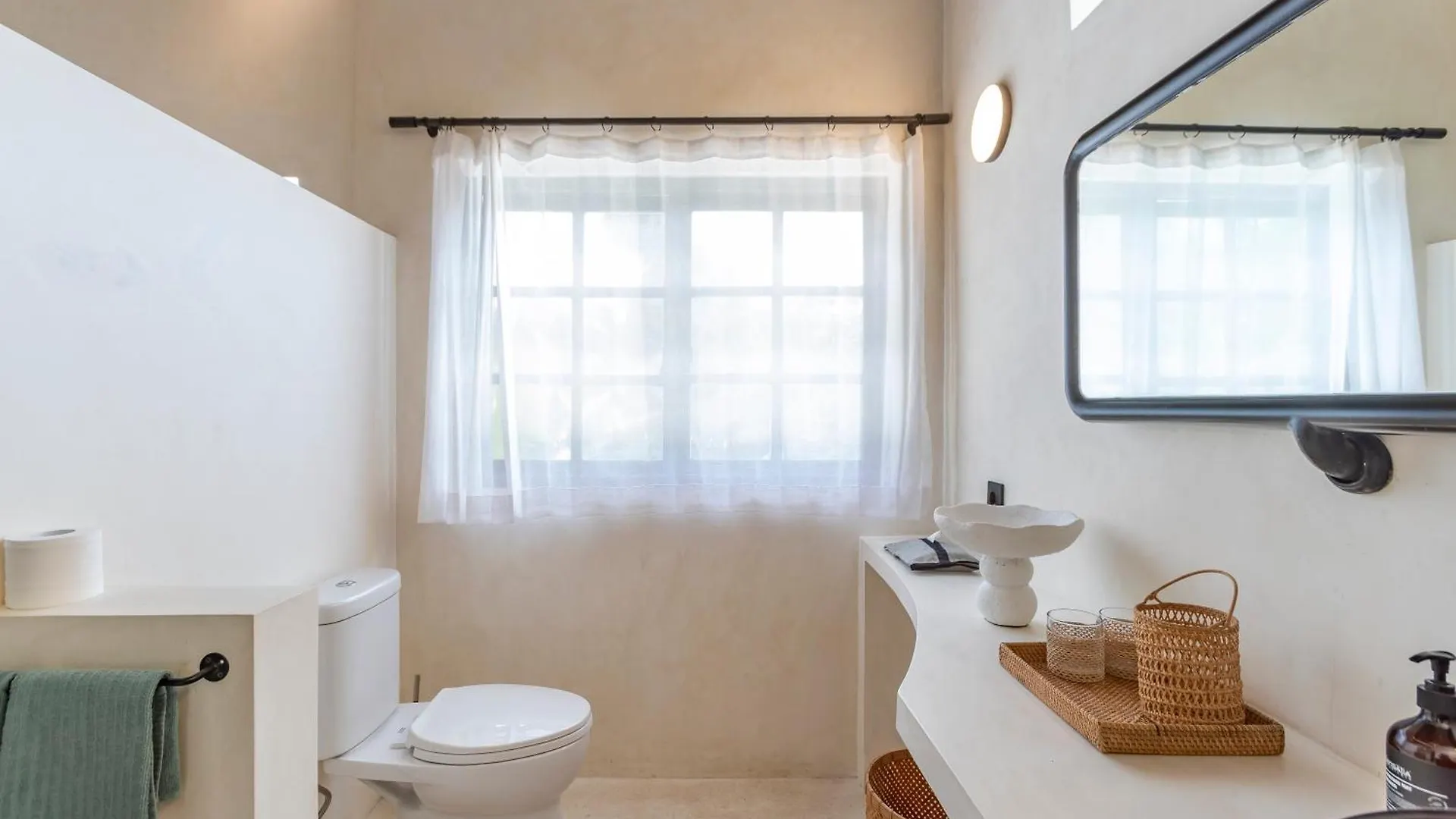Villa Jodoh - Exciting Chic 4Br Stylish Villa Near Seminyak, Perfect For A Trendy Getaway Kerobokan