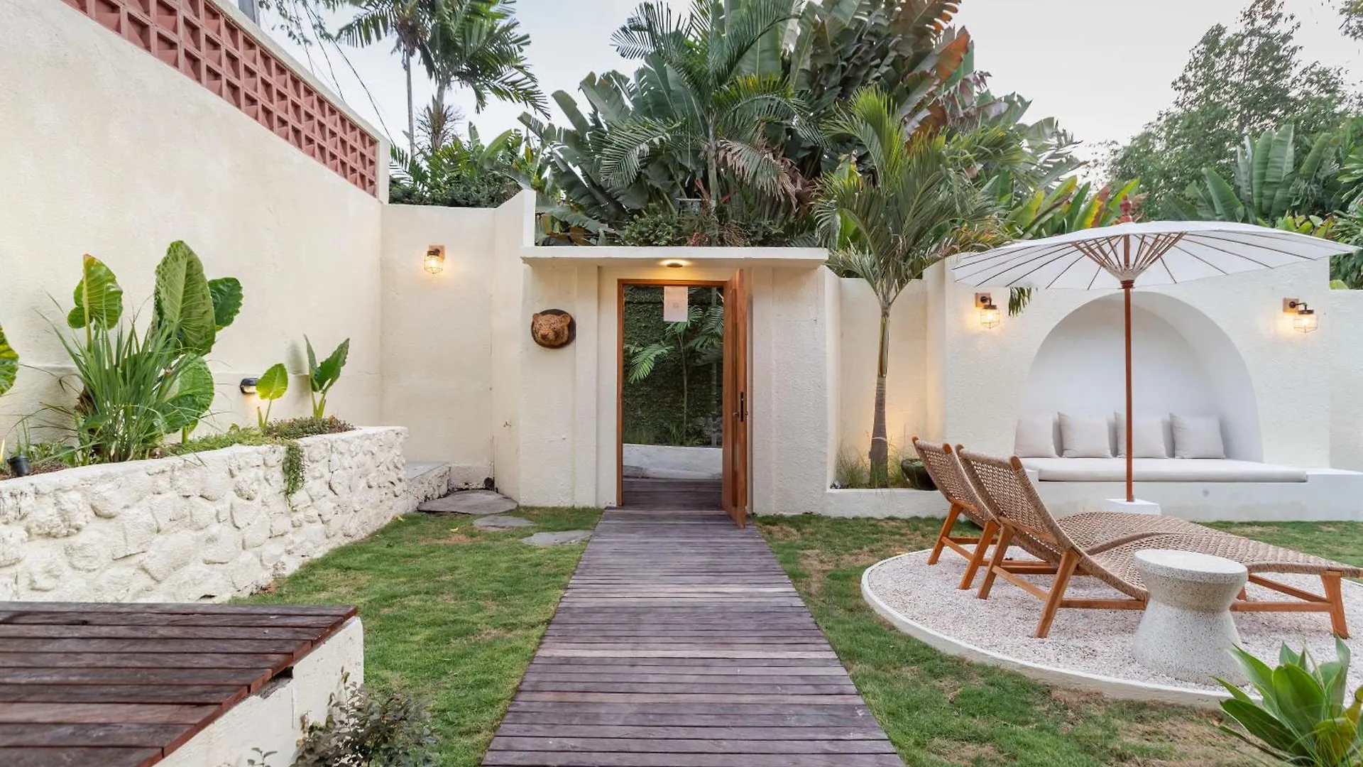 Villa Jodoh - Exciting Chic 4Br Stylish Villa Near Seminyak, Perfect For A Trendy Getaway Kerobokan  Indonesia