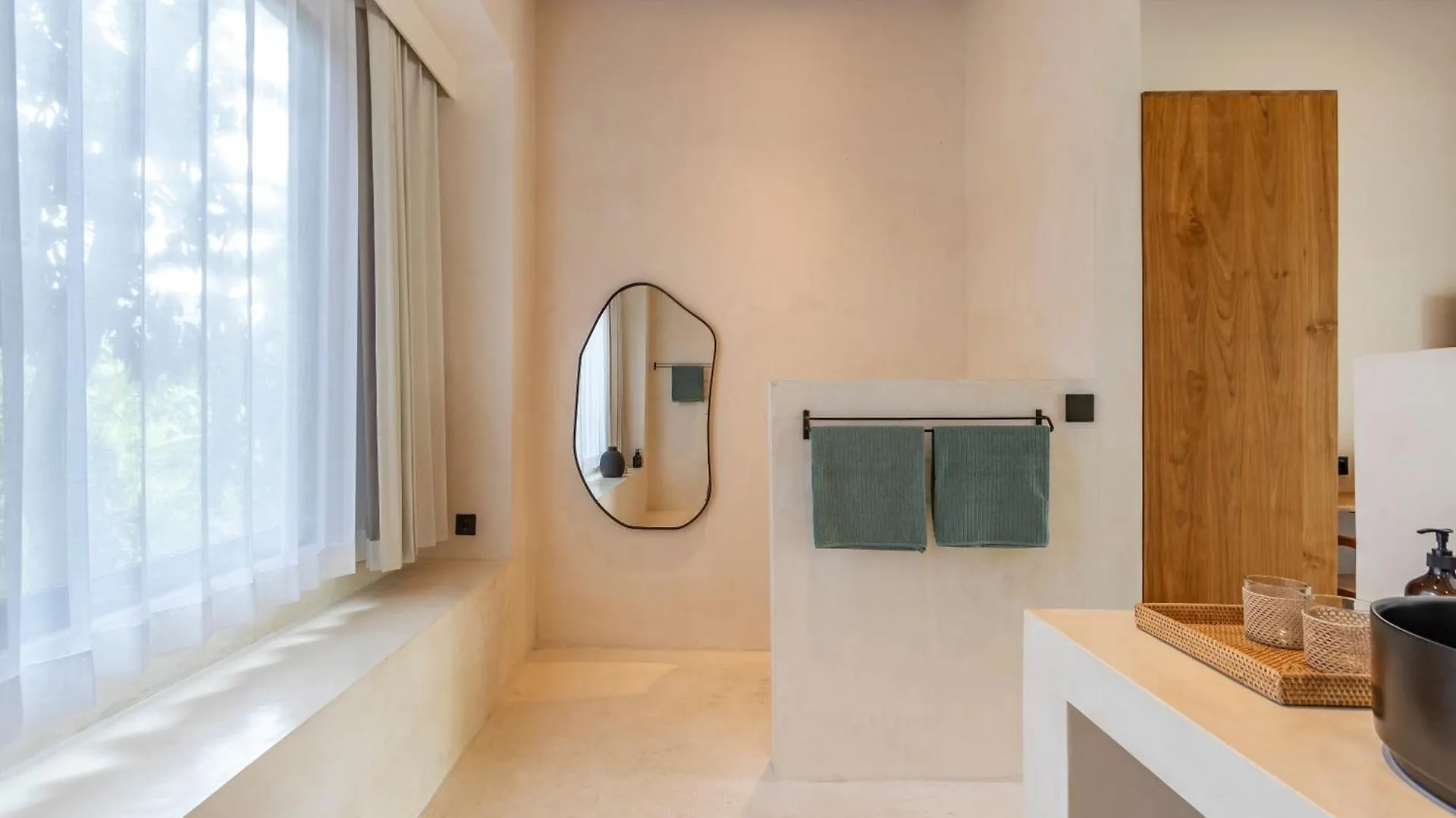 Villa Jodoh - Exciting Chic 4Br Stylish Villa Near Seminyak, Perfect For A Trendy Getaway Kerobokan