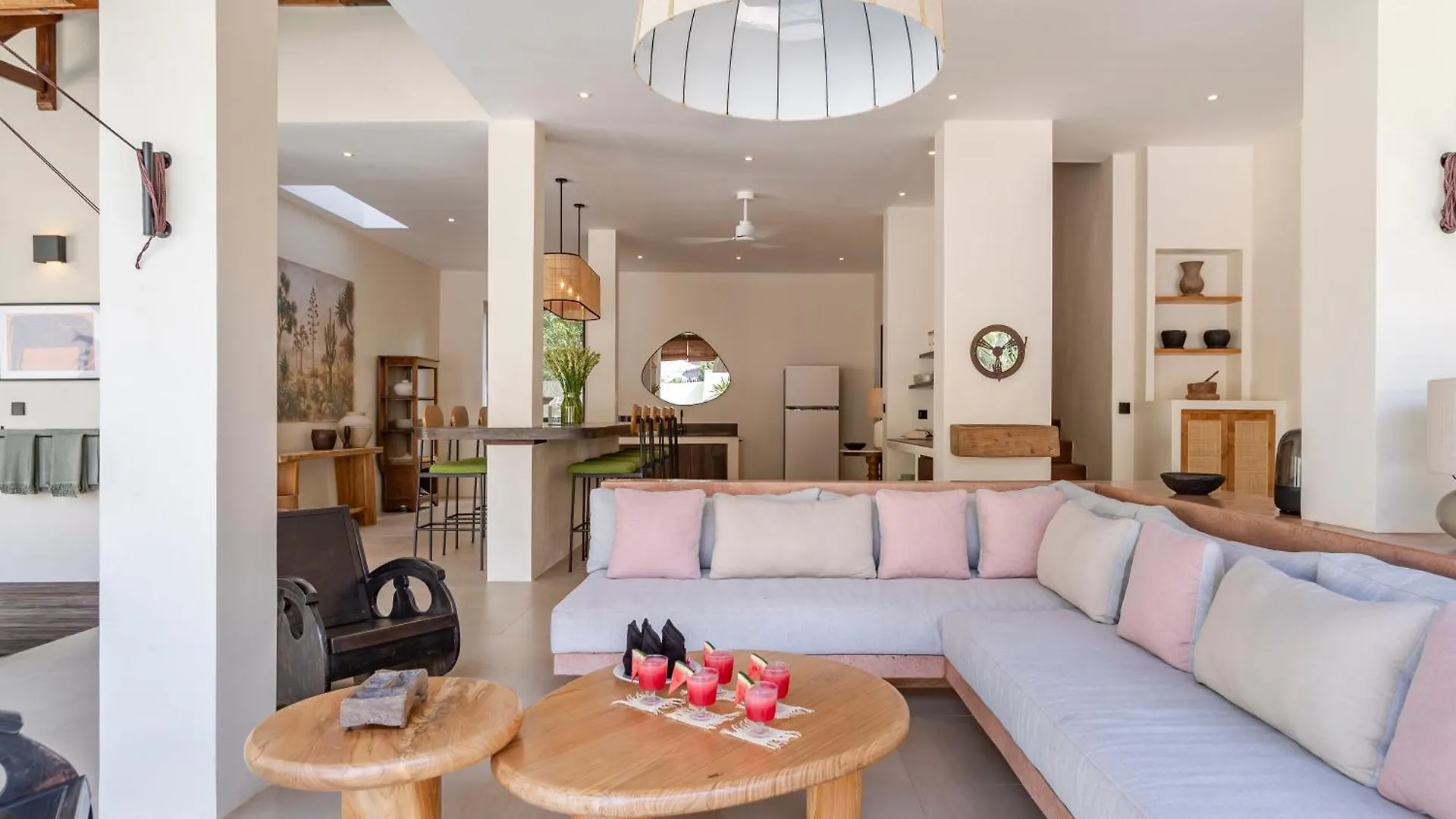 Villa Jodoh - Exciting Chic 4Br Stylish Villa Near Seminyak, Perfect For A Trendy Getaway Kerobokan  0*, Kerobokan (Bali) Indonesia