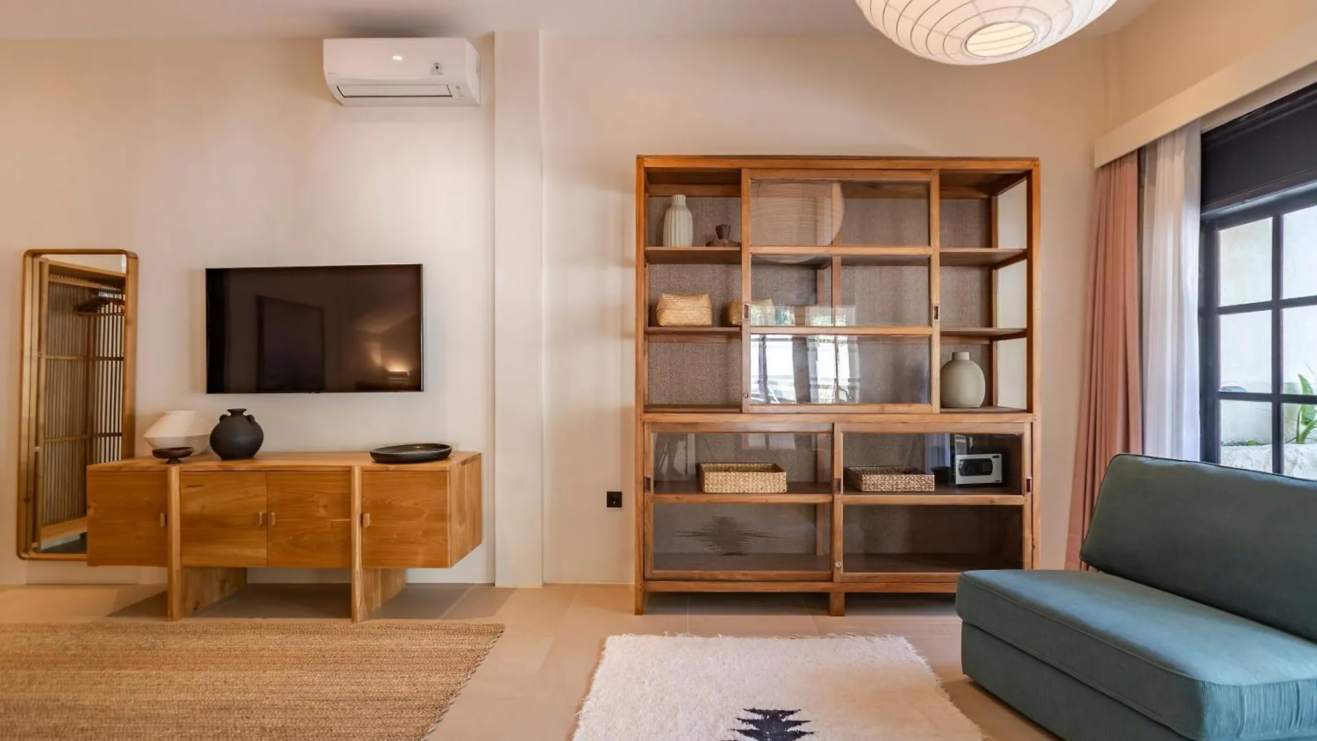Villa Jodoh - Exciting Chic 4Br Stylish Villa Near Seminyak, Perfect For A Trendy Getaway Kerobokan   Kerobokan (Bali)