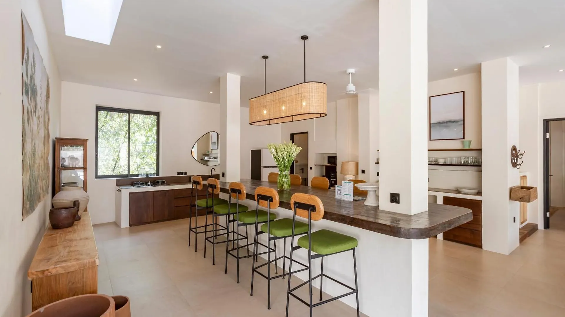 Villa Jodoh - Exciting Chic 4Br Stylish Villa Near Seminyak, Perfect For A Trendy Getaway Kerobokan  0*, Kerobokan (Bali)