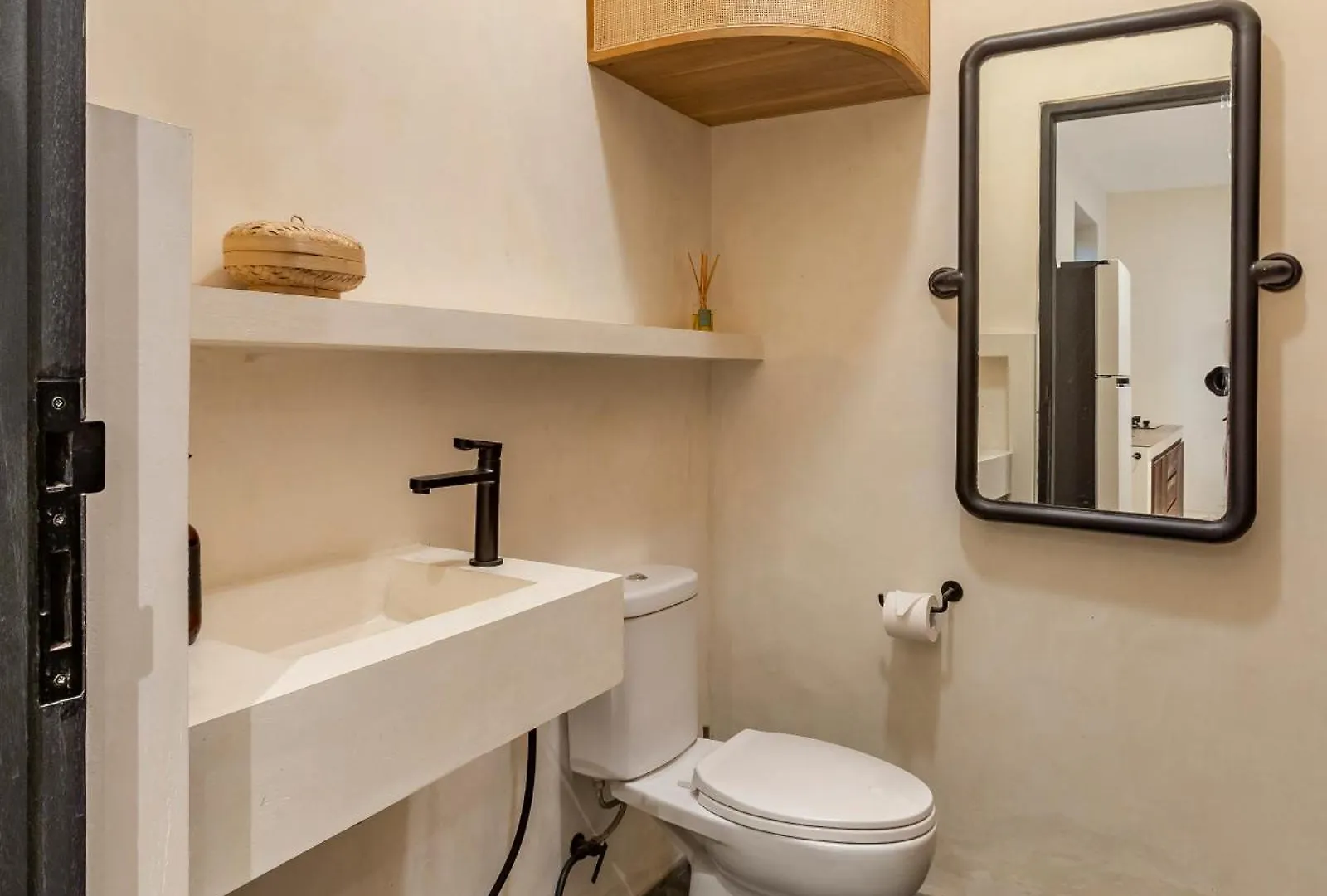 Villa Jodoh - Exciting Chic 4Br Stylish Villa Near Seminyak, Perfect For A Trendy Getaway Kerobokan  0*, Kerobokan (Bali)