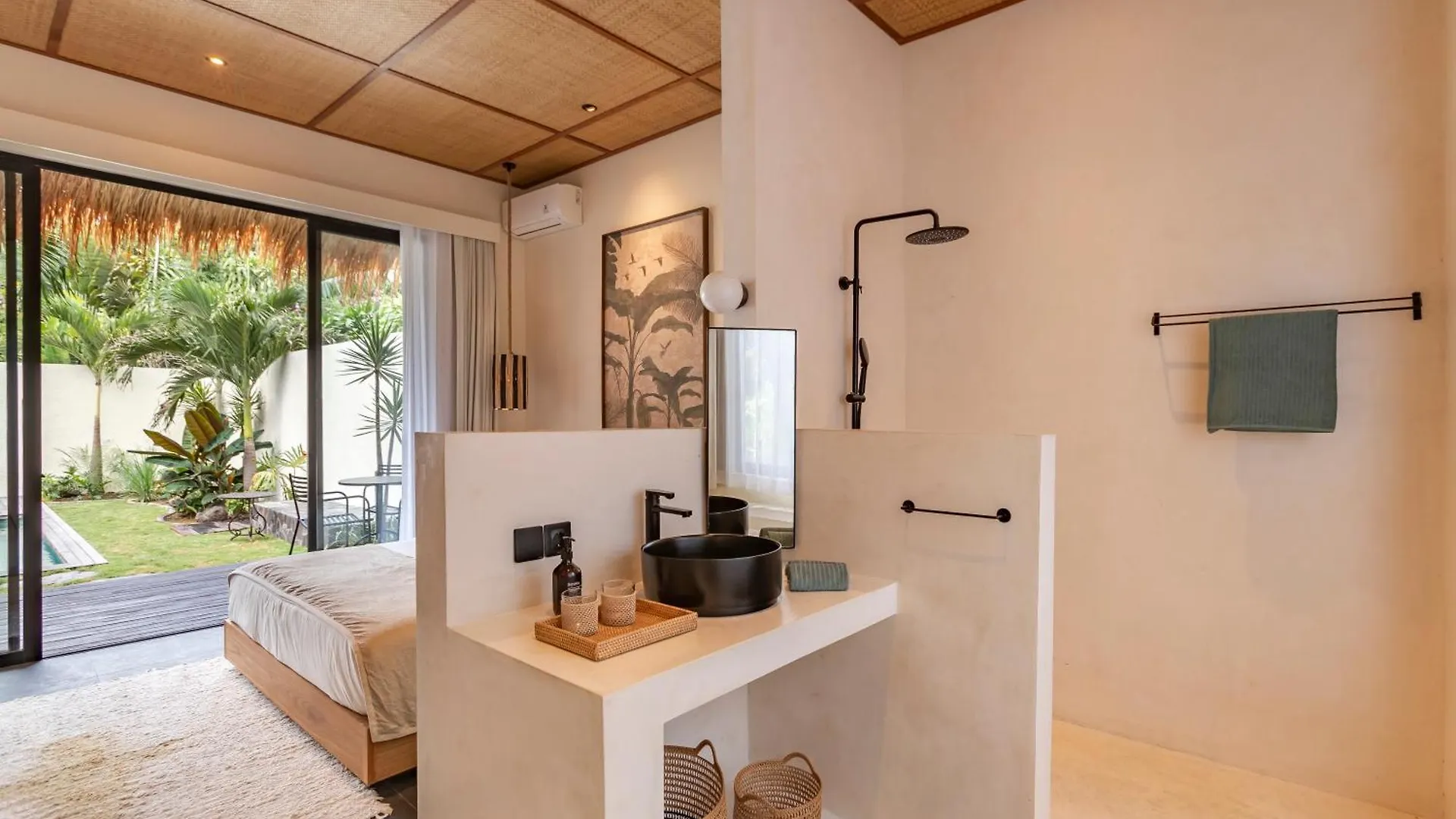 Villa Jodoh - Exciting Chic 4Br Stylish Villa Near Seminyak, Perfect For A Trendy Getaway Kerobokan  Indonesia